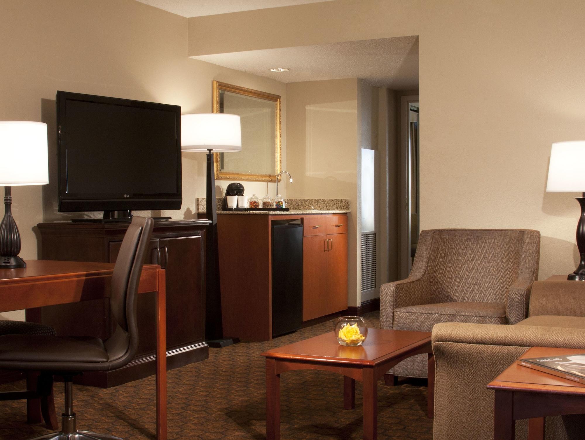Embassy Suites By Hilton Dallas Near The Galleria Екстер'єр фото