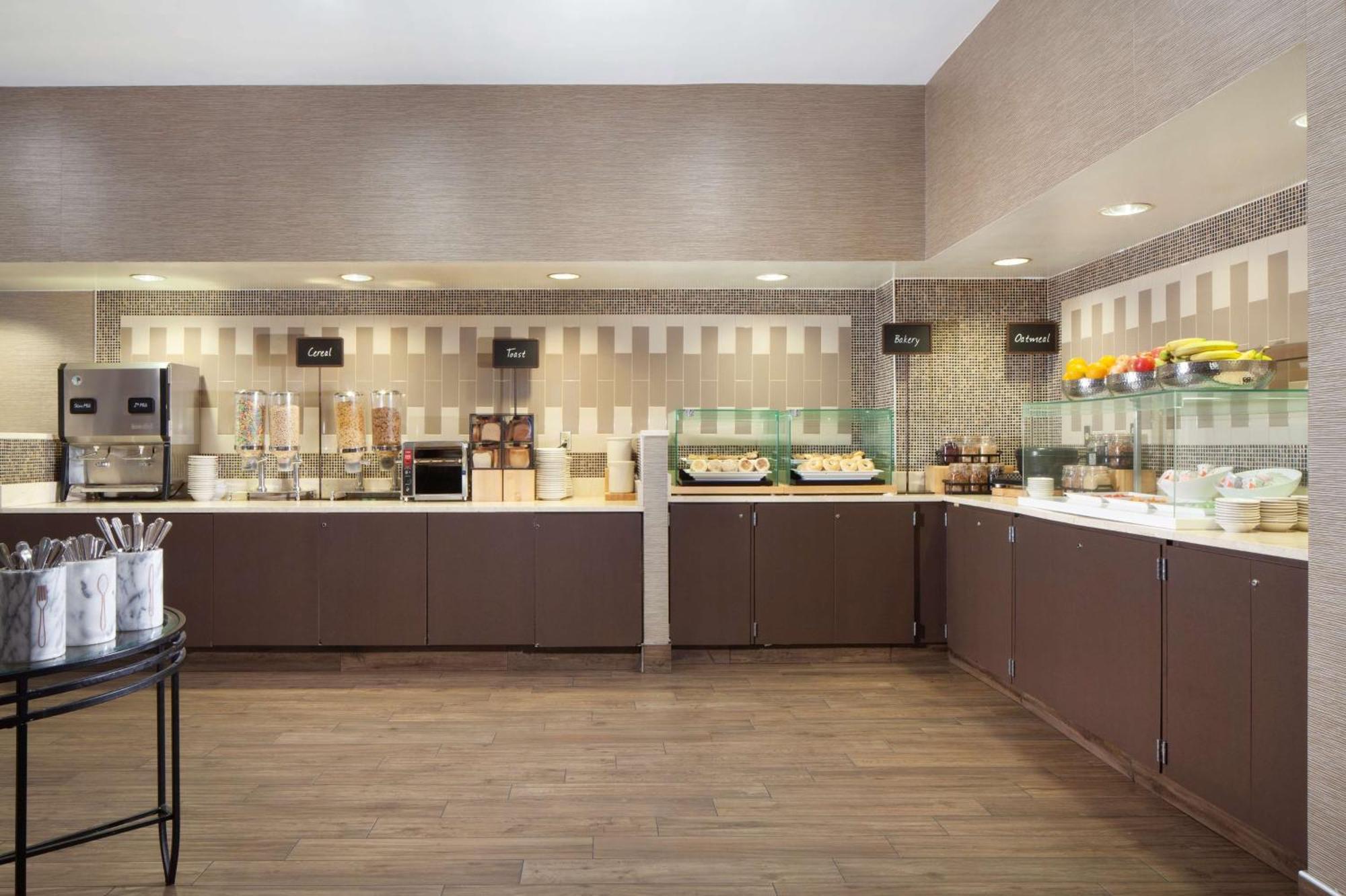 Embassy Suites By Hilton Dallas Near The Galleria Екстер'єр фото