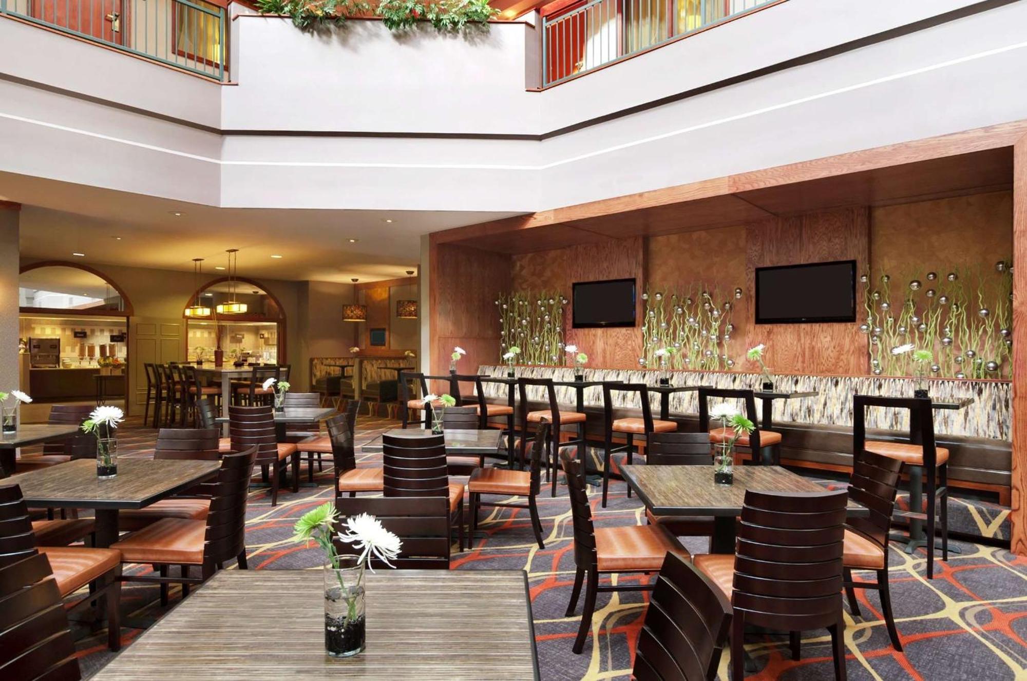Embassy Suites By Hilton Dallas Near The Galleria Екстер'єр фото
