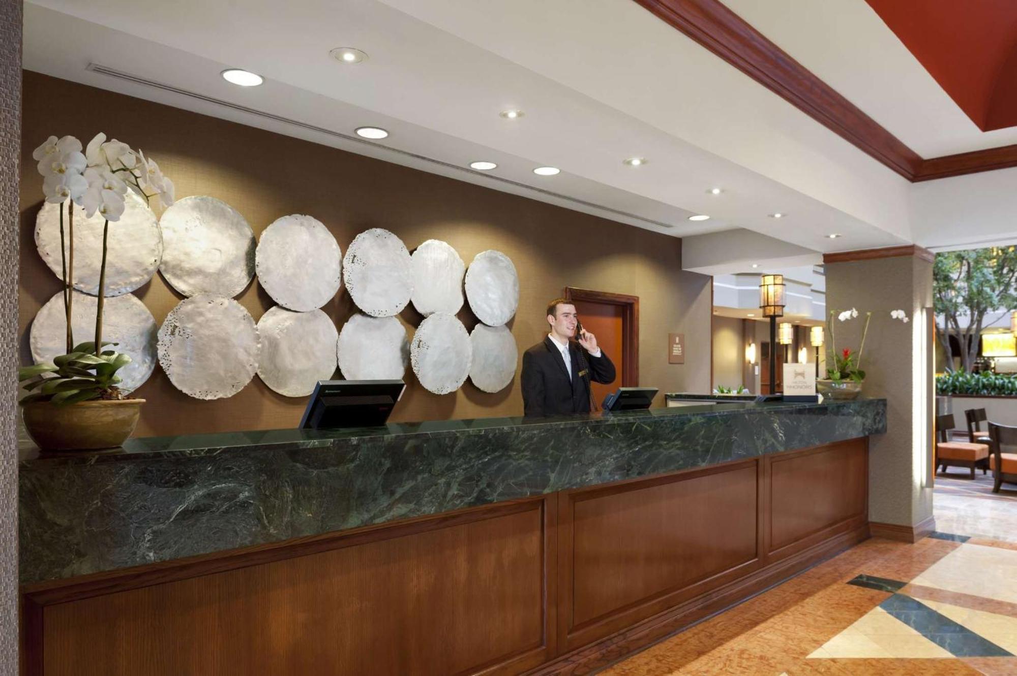 Embassy Suites By Hilton Dallas Near The Galleria Екстер'єр фото