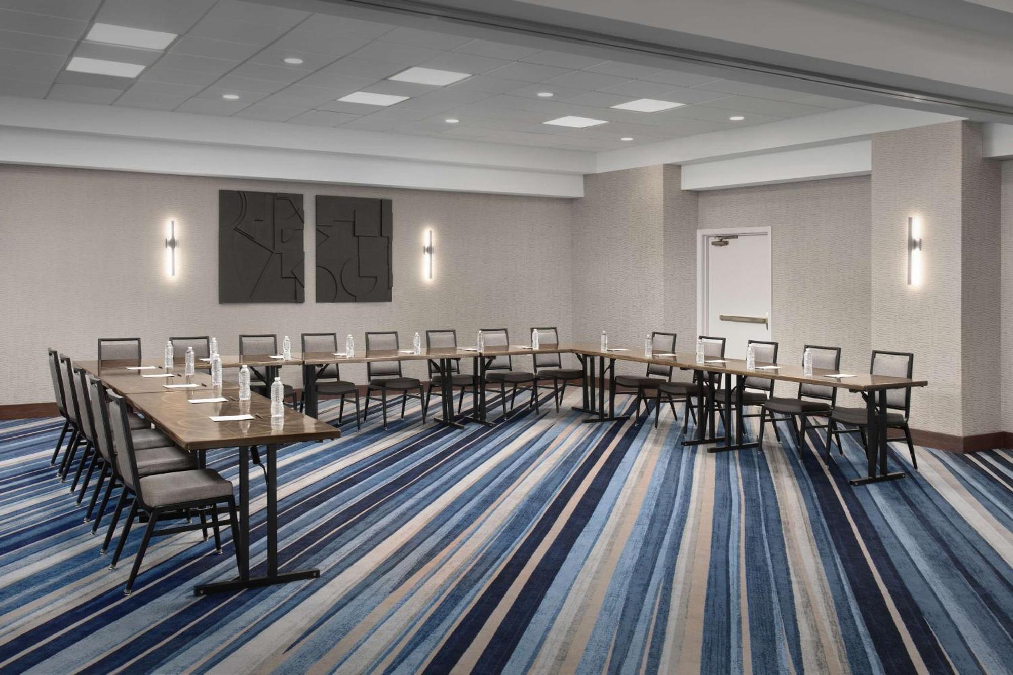 Embassy Suites By Hilton Dallas Near The Galleria Екстер'єр фото