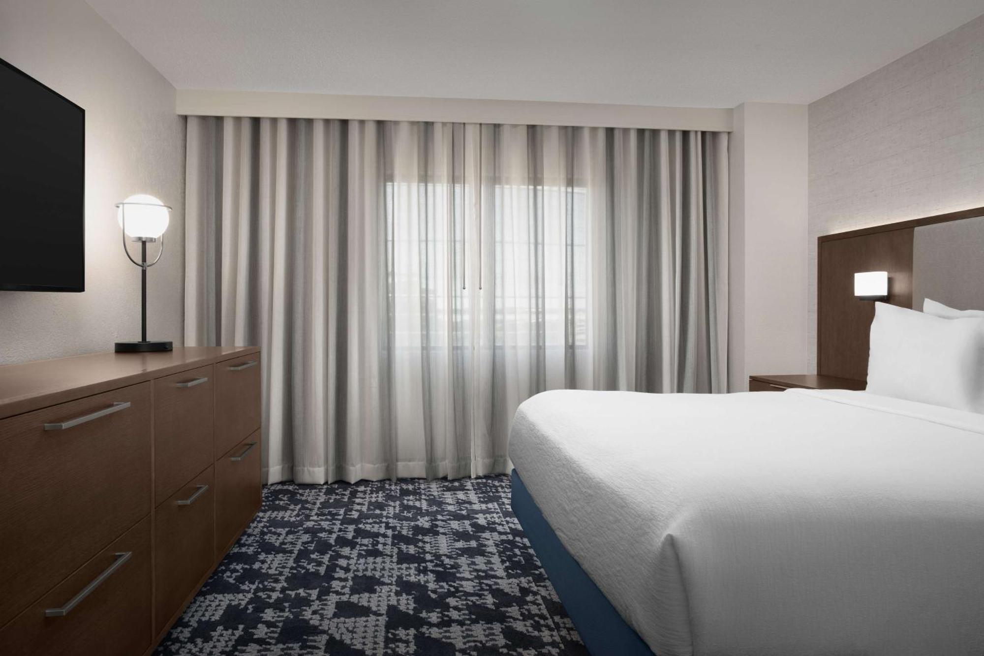Embassy Suites By Hilton Dallas Near The Galleria Екстер'єр фото