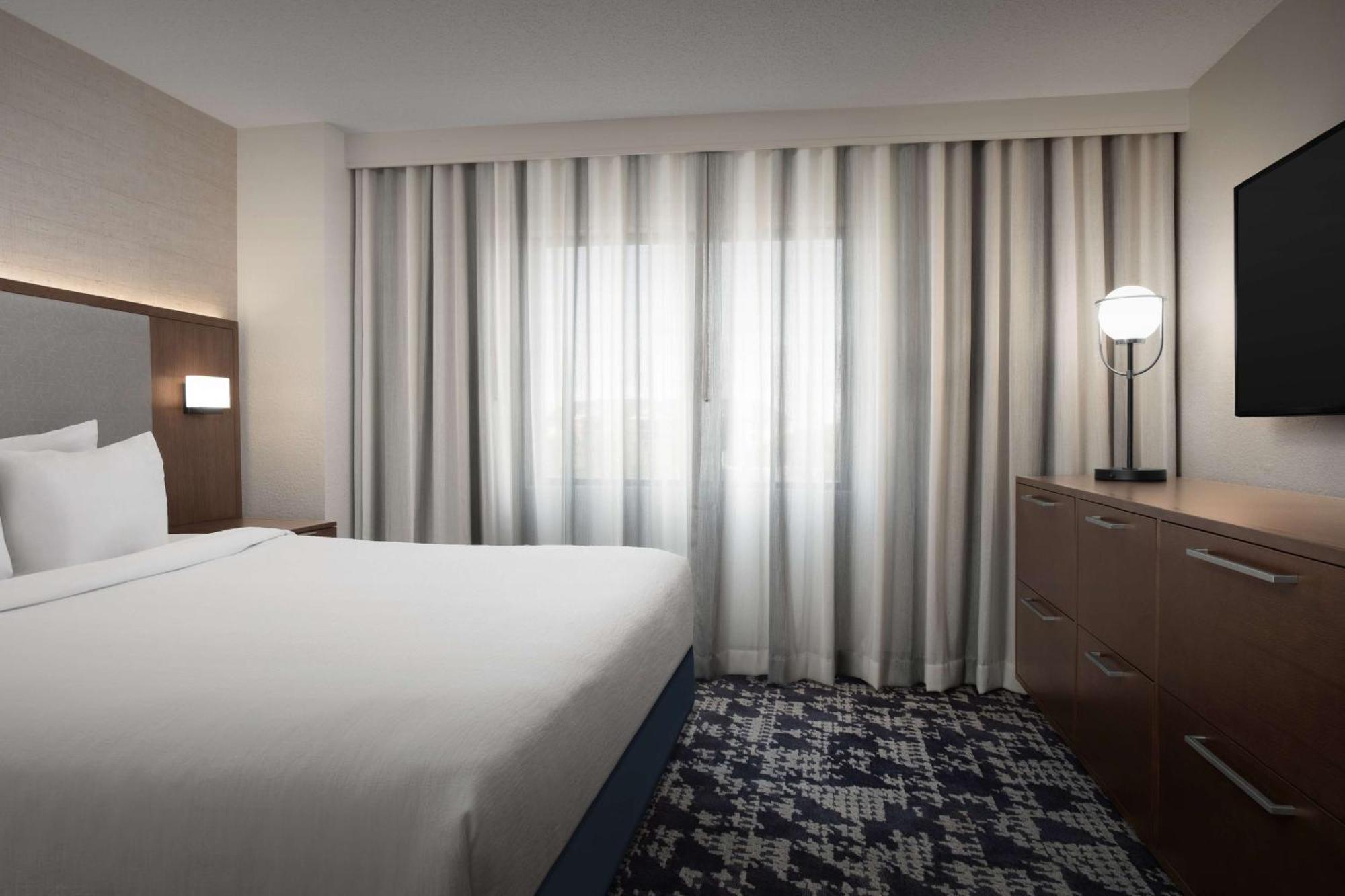 Embassy Suites By Hilton Dallas Near The Galleria Екстер'єр фото