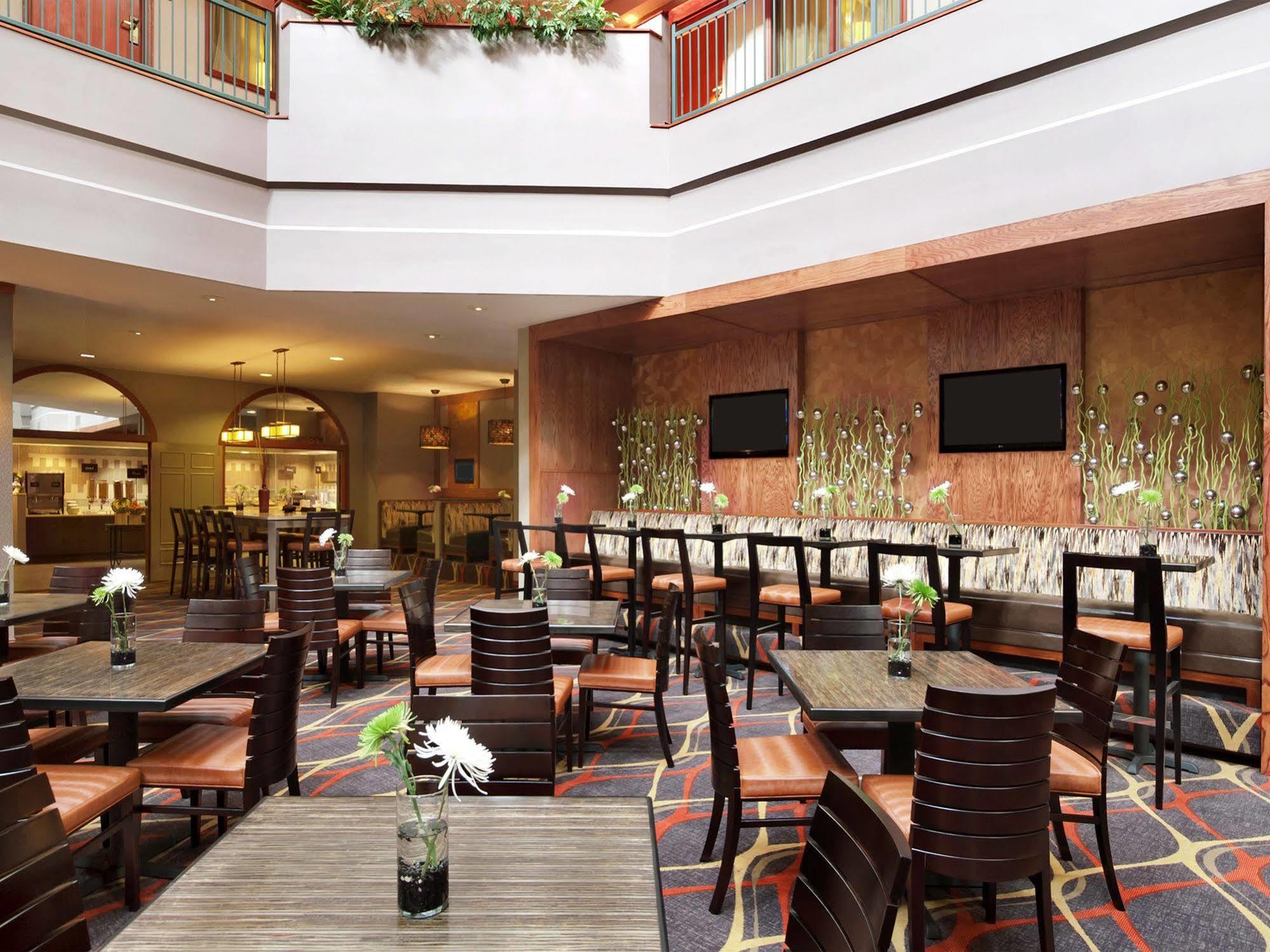 Embassy Suites By Hilton Dallas Near The Galleria Екстер'єр фото