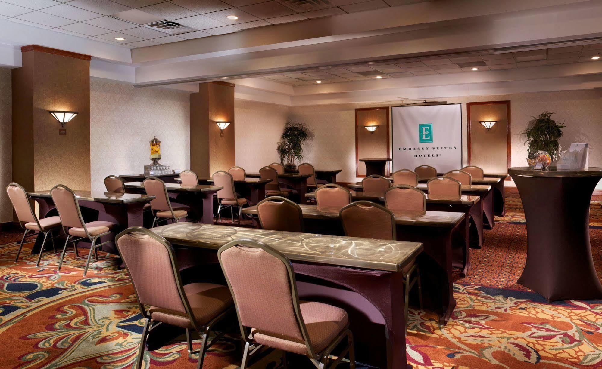Embassy Suites By Hilton Dallas Near The Galleria Екстер'єр фото